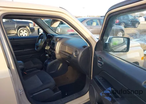 2017 Jeep Patriot Latitude 4X4 from USA, damaged, VIN 1C4NJRFB3HD133825